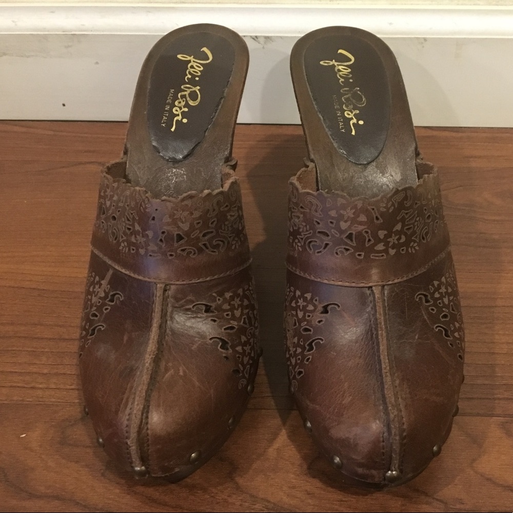 Heading to the Post Office Sale!